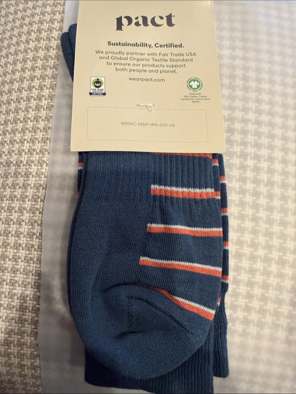Pact Men's Organic Blend-3-Pack Socks - White Ankle & Green with Rust Stripes